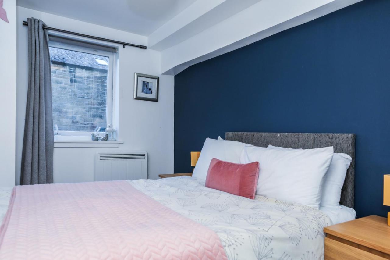 Beautiful 1-Bed Apartment Near Castle Edinburgh Eksteriør billede